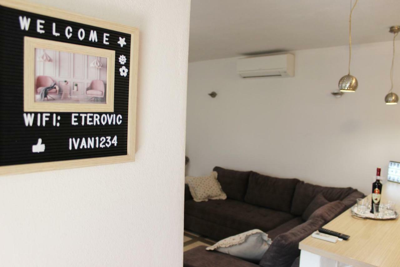Apartment Pino Пучишча Екстериор снимка