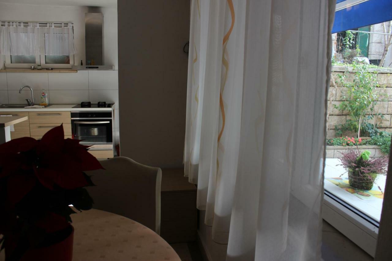 Apartment Pino Пучишча Екстериор снимка